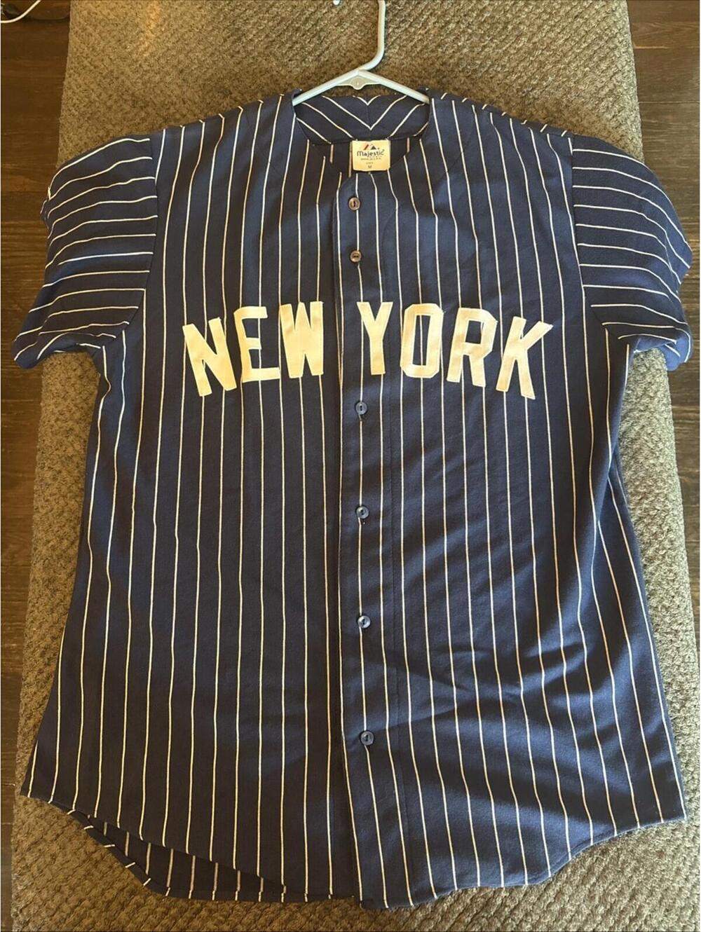 VtgNew York Yankees Majestic 80s 90s Pinstripe Baseball Jersey Rare HTF Men’s M